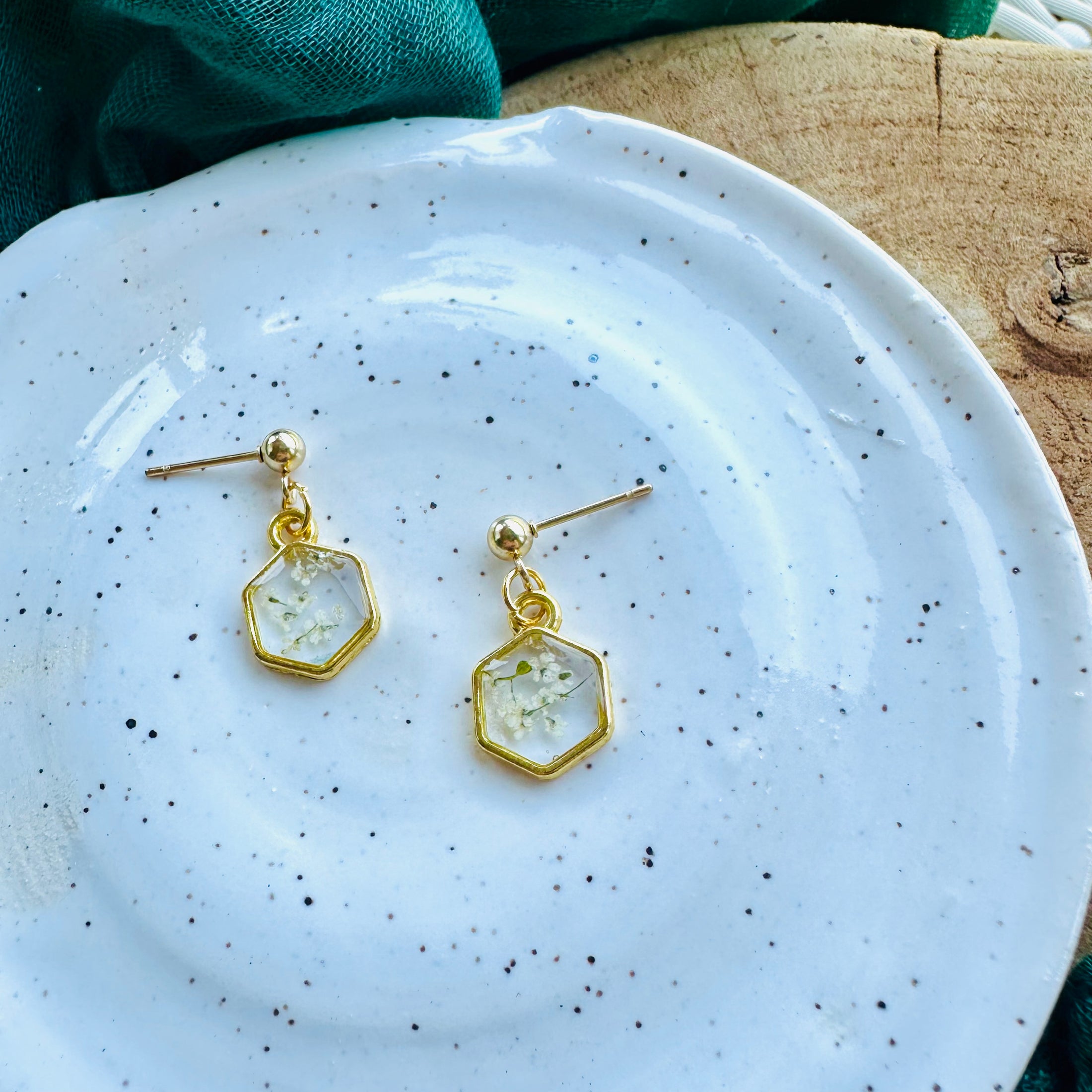 Dainty hexagon white flower medley