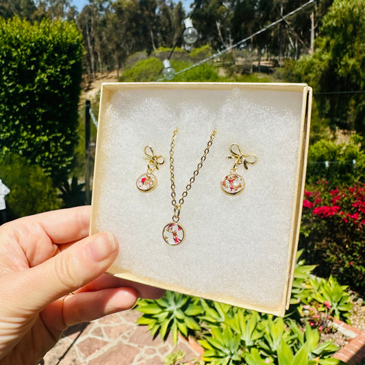 Red and gold speck gift box