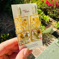 Load image into Gallery viewer, Sunny flower earrings
