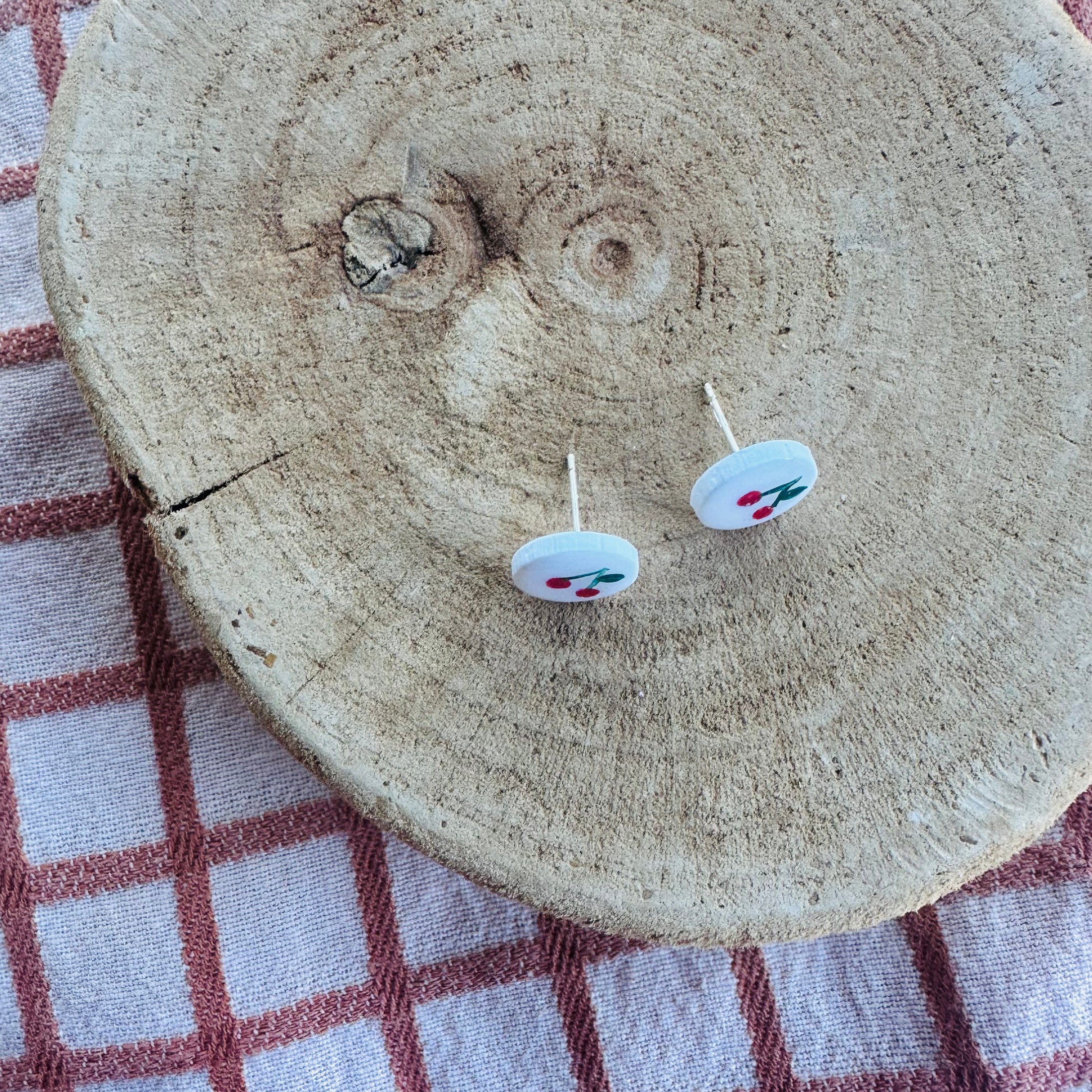 Mini cherry studs