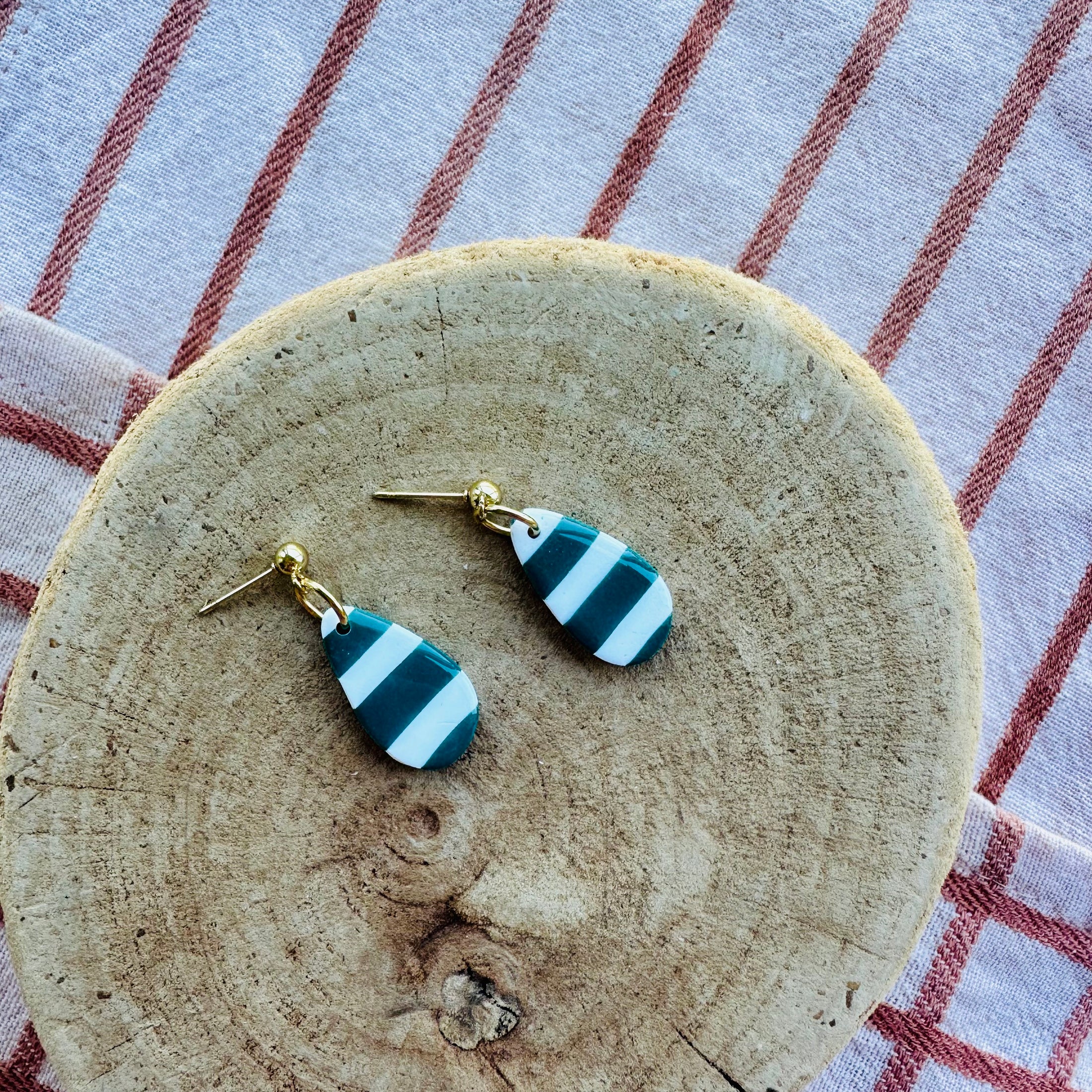 Teal and white stripes teardrops