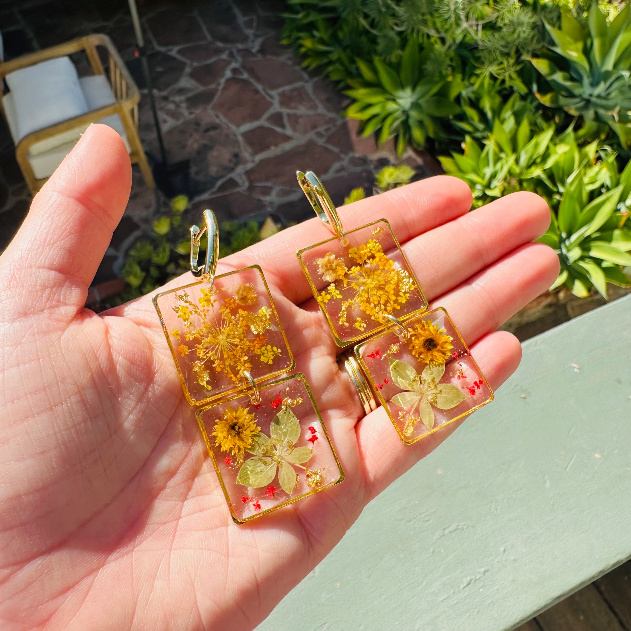 Sunny flower earrings