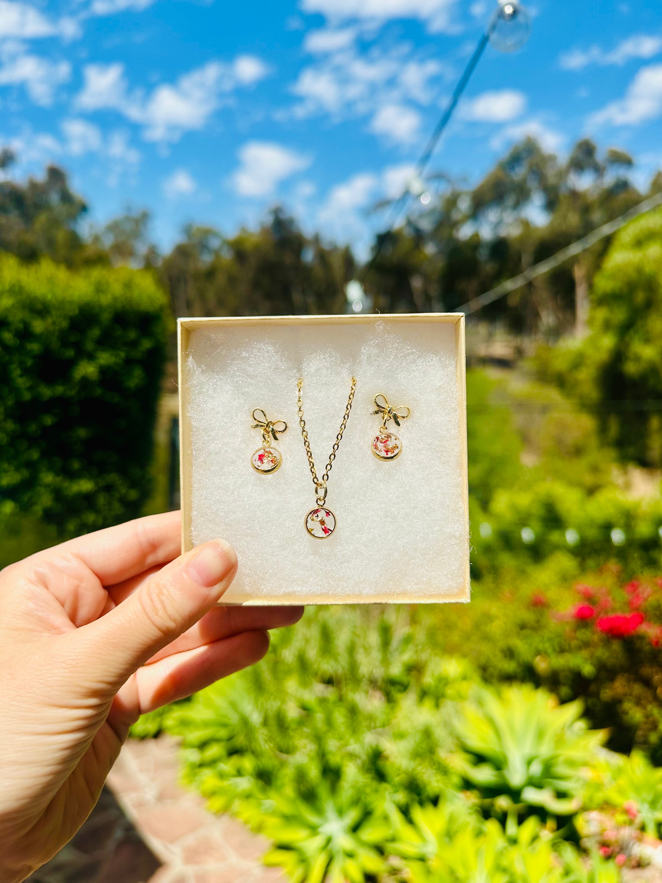 Red and gold speck gift box