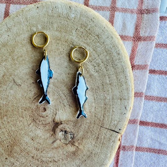 Black and white sardines 2