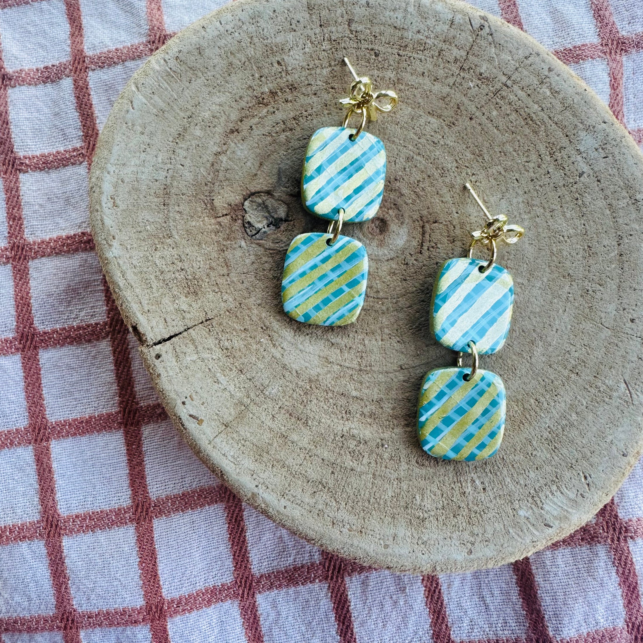 Teal and gold double presents 2