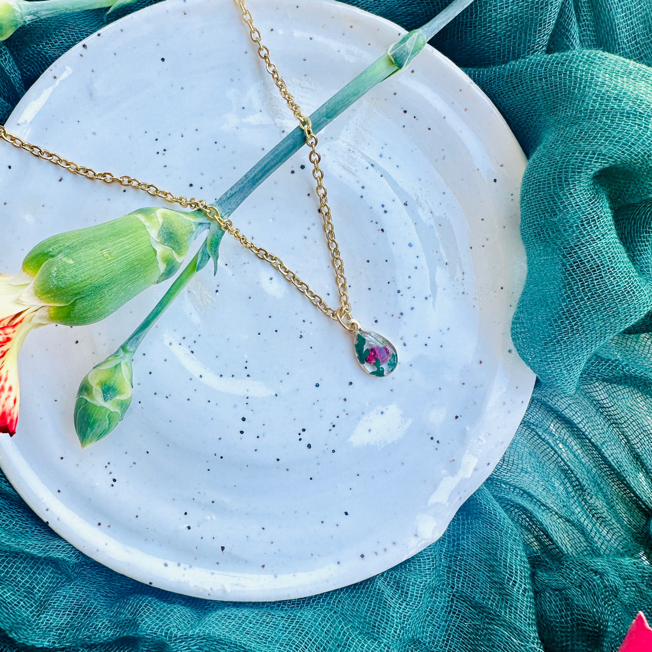 Mini red green necklace