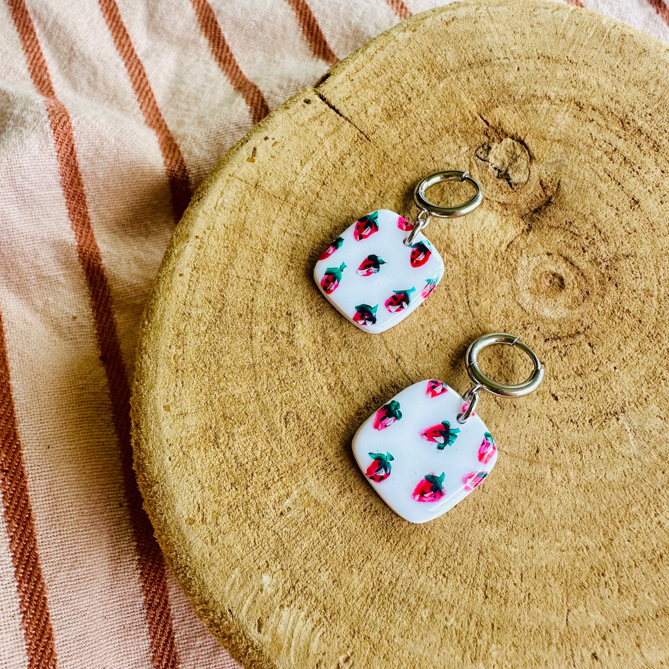 Mini strawberries, silver