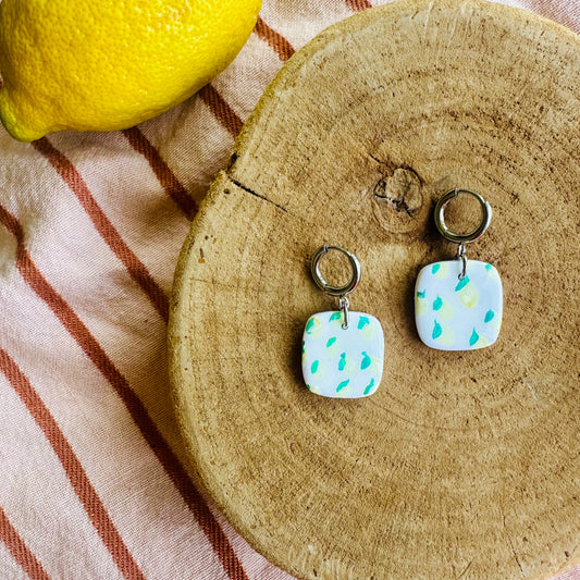Mini lemons 2, silver (one rough edge, not noticeable)